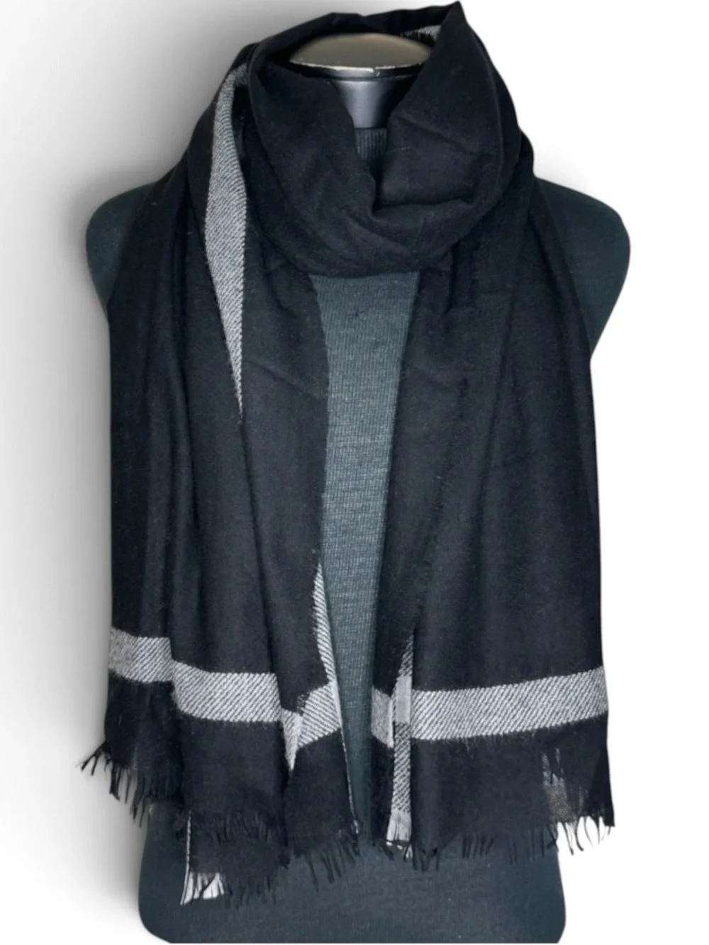 Vince Double-Face Check Merino Wool Cashmere Fringe Scarf Black Gray Border NWOT